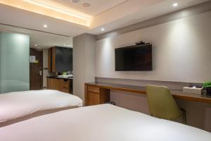 Phòng Cổ Điển Cho 4 Người (Classic Quadruple Room)