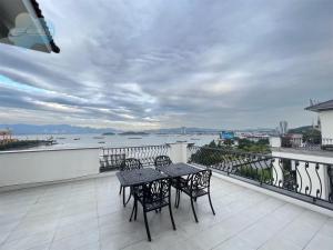 Biệt Thự (Villa)