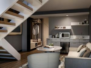 Executive Suite With Sofa And Dining Table, Dup Lex Suite, Queen Bed, Non Smoking