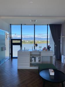 Phòng Giường Đôi Cho 2 Người Lớn (Double Room for 2 Adults)
