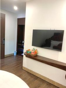 Phòng Tiêu Chuẩn Giường Lớn (Standard King Room)