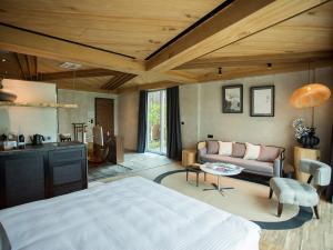 Phòng Giường Đôi Có Sân Hiên (Double Room with Terrace)