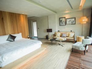 Phòng Đôi Cao Cấp (Superior Double Room)