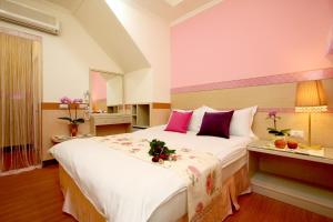 Phòng Tiêu Chuẩn Giường Đôi (Standard Double Room)