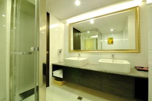Phòng Suite 2 phòng ngủ Hướng biển (2 Bedroom Suite Ocean View)