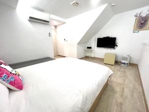 Phòng Giường Đôi Có Phòng Tắm Riêng (Double Room with Private Bathroom)