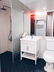 Phòng 4 Người Nhìn ra Thành phố (Quadruple Room with City View)