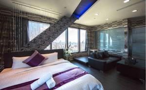 Phòng Deluxe Có 2 Giường Cỡ Queen (Deluxe Queen Room with Two Queen Beds)