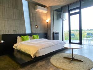 Phòng Standard giường đôi (Standard Double Room)