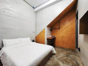 Phòng Tiêu Chuẩn Giường Đôi (Standard Double Room)