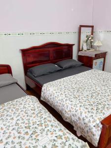 Phòng 4 Người Có Phòng Tắm (Quadruple Room with Bathroom)