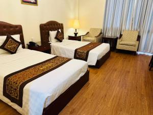 Phòng Hai Giường Đơn Loại Sang (Deluxe Twin Room)
