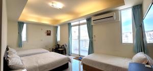 Suite có Ban công. (Suite with Balcony)