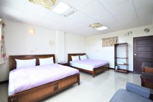 Phòng Bốn Người Có Phòng Tắm Riêng (Quadruple Room with Private Bathroom)