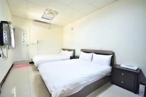 Phòng Bốn Người Có Phòng Tắm Riêng (Quadruple Room with Private Bathroom)
