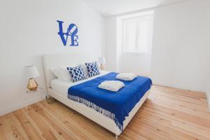 Two-Bedroom Apartment (6 Adults) room in Loving Chiado
