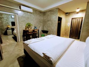 Phòng Gia Đình Có Ban Công (Family Room with Balcony)