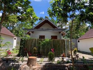 Phòng Giường Đôi Hạng Bình Dân (Budget Double Room)