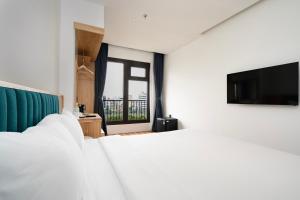 Deluxe hướng sông (Deluxe River View)