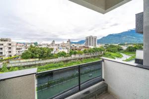 Phòng 4 Người Có Ban Công (Quadruple Room with Balcony)