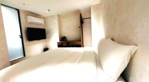Phòng Giường Đôi Không Có Cửa Sổ (Double with No window)