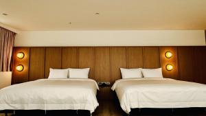 Phòng 4 Người Nhìn ra Thành phố (Quadruple Room with City View)