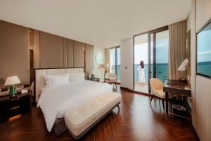 Phòng Giường Đôi Nhìn Ra Biển (Double Room with Sea View)