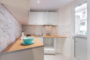 One-Bedroom Apartment room in Cozy Penthouse Under Acropolis