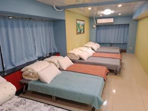 Suite Gia Đình Có Ban Công (Family Suite with Balcony)
