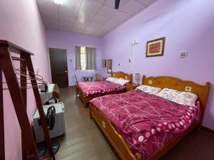 Phòng Bốn Người Có Phòng Tắm Riêng (Quadruple Room with Private Bathroom)