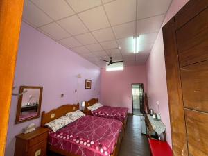 Phòng Bốn Người Có Phòng Tắm Riêng (Quadruple Room with Private Bathroom)