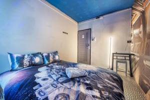 Phòng Tiêu Chuẩn Giường Đôi Với Phòng Tắm Chung (Standard Double Room with Shared Bathroom)