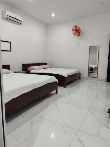 Phòng 4 Người (Quadruple Room)