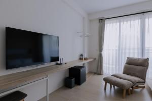 Phòng 4 người có ban công (Quadruple Room with Balcony)