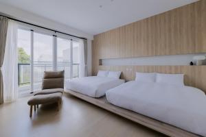 Phòng 4 người có ban công (Quadruple Room with Balcony)