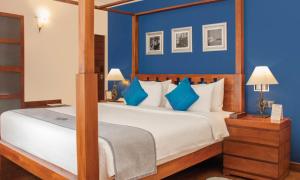 Honeymoon Suite room in Colombo Court Hotel & Spa