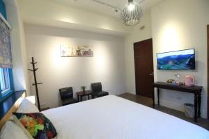 Phòng Tiêu Chuẩn Giường Đôi Lớn (Standard Queen Room)