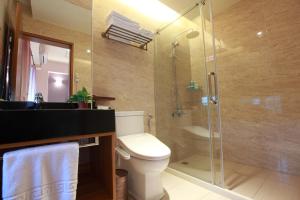 Phòng 4 Người Có Ban Công (Quadruple Room with Balcony)