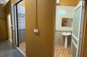 Phòng Economy 2 giường đơn (Economy Twin Room)