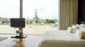 Wat Arun River View Suite room in Sala Rattanakosin Bangkok