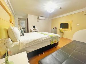 Phòng Giường Đôi Có Ban Công (Double Room with Balcony)