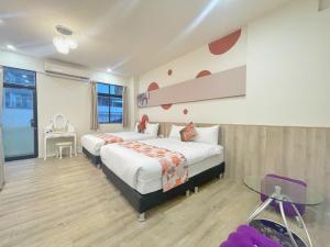 Phòng 4 Người Có Ban Công (Quadruple Room with Balcony)