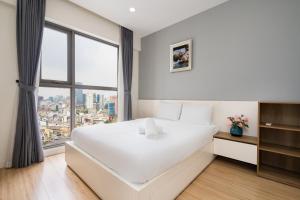 Căn Hộ 3 Phòng Ngủ (Three-Bedroom Apartment)