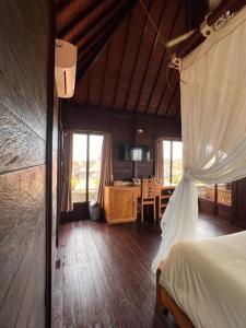 Phòng Giường Đôi Có Sân Hiên (Double Room with Terrace)