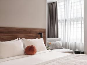 Deluxe Suite with Acropolis View room in The Newel Acropolis