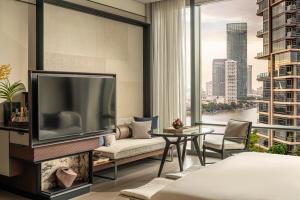 Deluxe River View Room 2 Twin beds room in Four Seasons Hotel Bangkok at Chao Phraya River