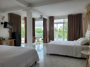Penthouse hướng biển (Ocean View Penthouse)