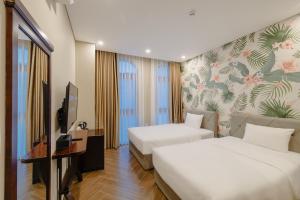 Phòng Superior giường đôi lớn (Superior Queen Room)