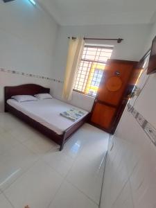 Phòng Tiêu Chuẩn Giường Lớn (Standard King Room)