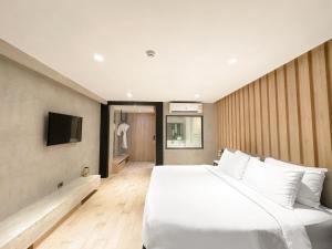 Phòng Loại Sang Giường Đôi (Deluxe Double Room)